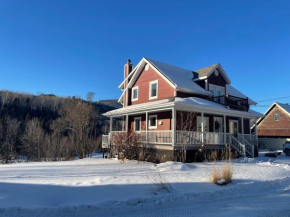 Belle maison avec vue sur la rivière